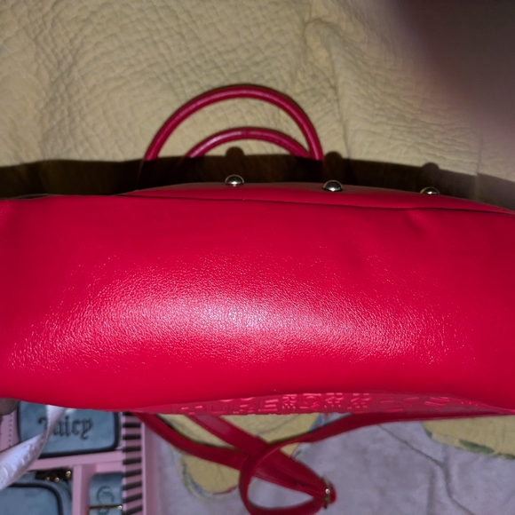 Red juicy couture purse and wallet used for 5 days - Picture 3 of 3